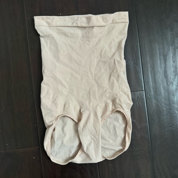 NWOT SPANX higher Power Panties - L - Picture 3 of 5